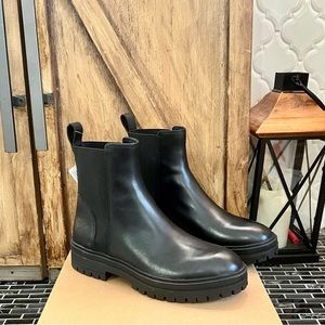 NEW!! Steve Madden Women's Black Handout Elastic Gore Chelsea Boots Size 11
